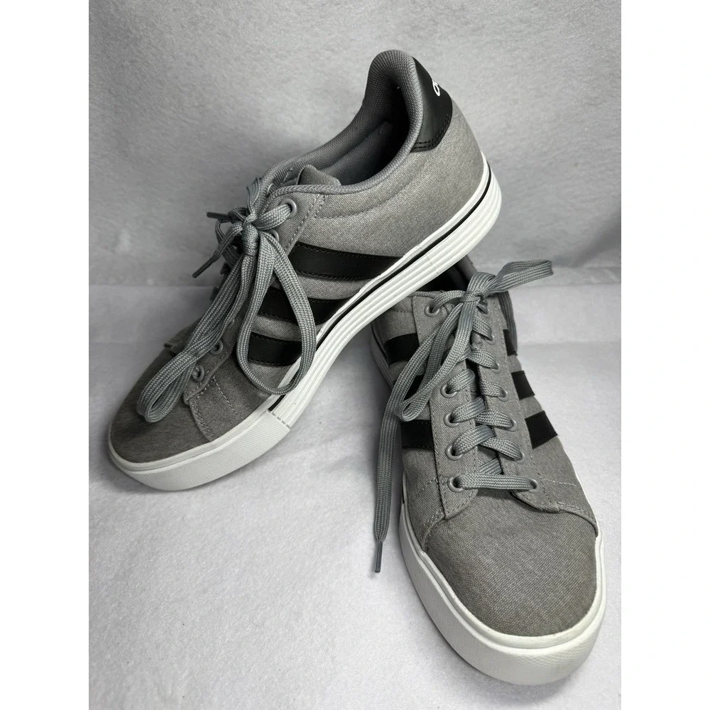 Adidas Men's Gray Canvas Stripe Lace Up Sneakers Shoes Size 8.5 Casual Comfort